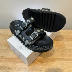 Toga Virilis Slide