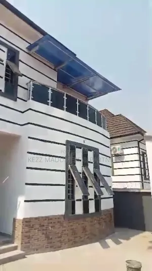 4bdrm Duplex in Independence Layout, for sale