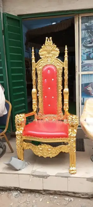 Elegant Royal Accent Chair