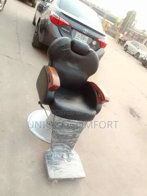 Imported Executive Salon Recliner Rolling Barber Chair