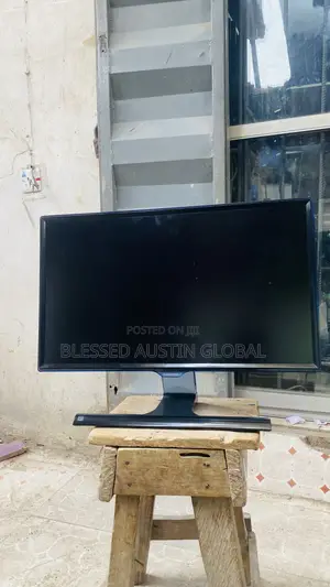 24 Inches Samsung Monitor