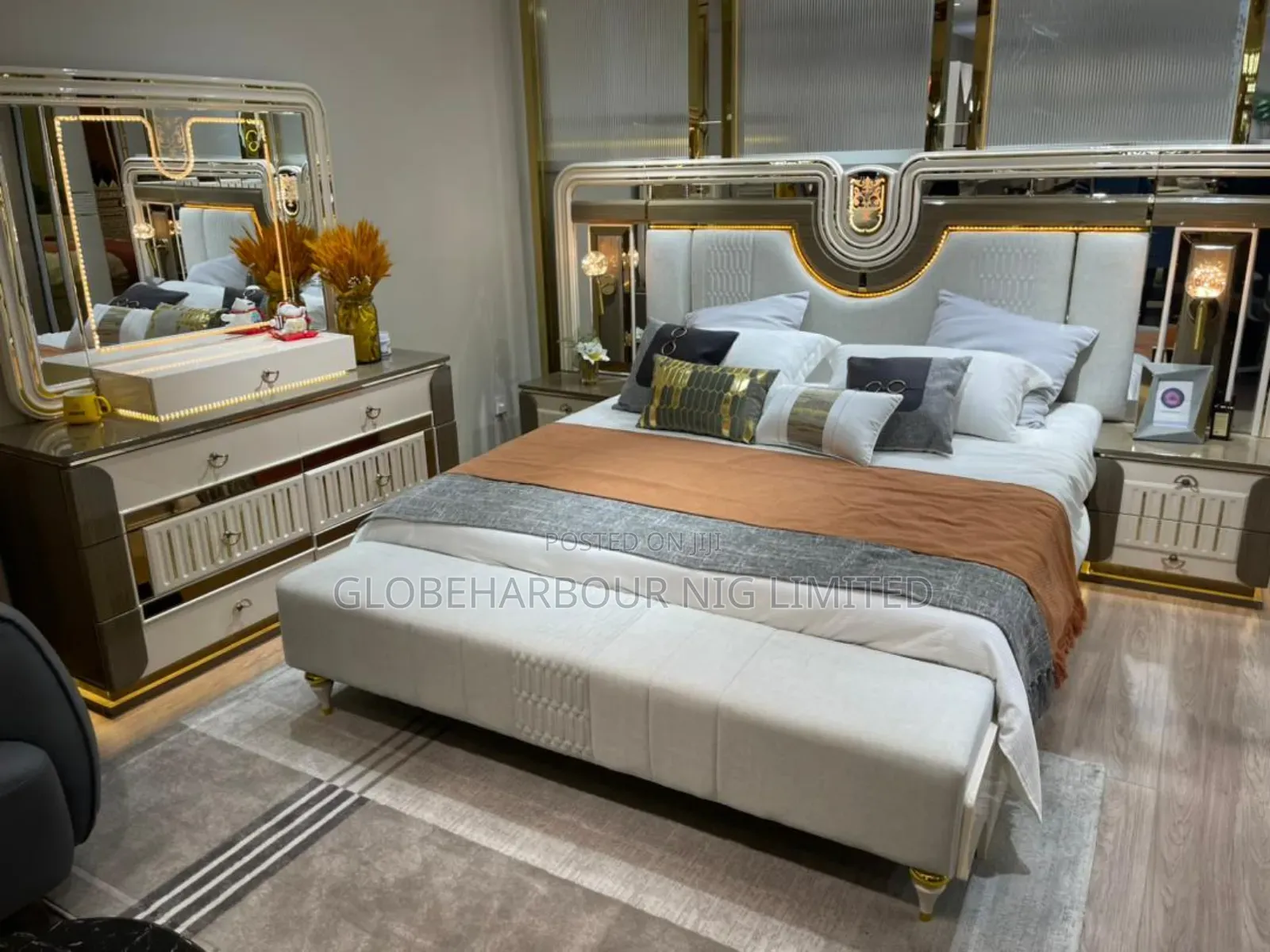 Executive Royal Bed