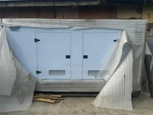 Perkins Soundproof Diesel Gen of 500kva Copper Capacity