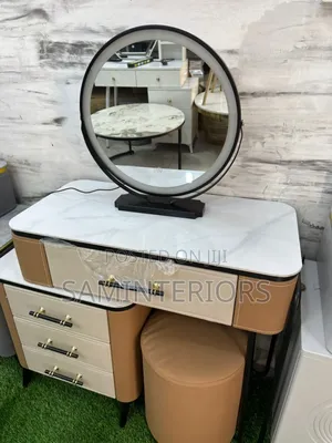 Modern Complete Set of Dressing Mirror and Table