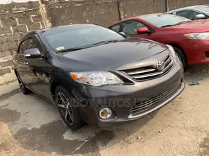 Toyota Corolla 2011 Gray