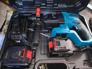 Makita Hitting Machine With 2batteries