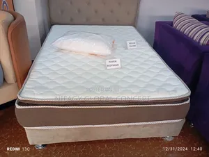 Brand New Vitluxe With Plush Top