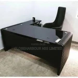 Exquisite and Quality Office Tables