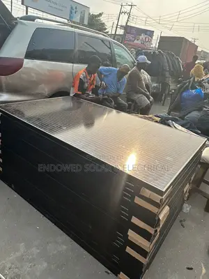 450w All Black Mono Panel Brand New