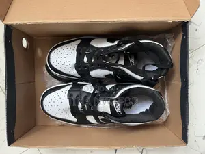 Sneakersss