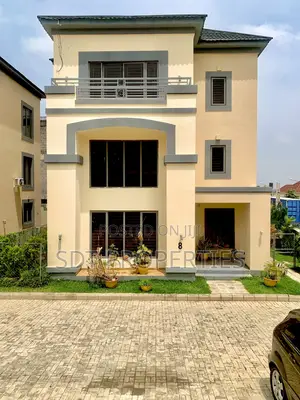 Luxury 4-Bedroom Duplex With BQ, Garden, Pool for Rent