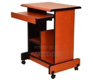 Computer Table (With Wheels)
