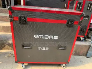 Quality Midas M32 Mixer Flight Case (Box)
