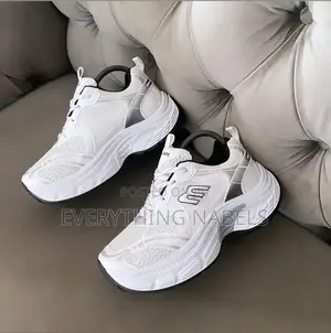 Great-B Sneakers