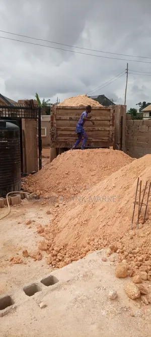 Filling Sand/Laterite