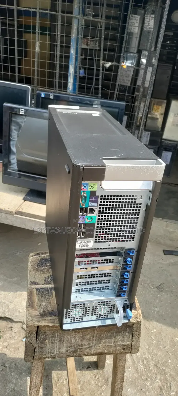 Desktop Computer Dell Precision 5820 32GB Intel Xeon HDD 1T