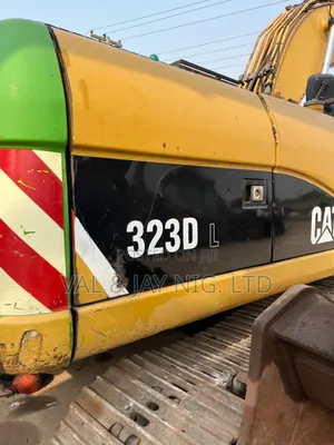 Cat Excavator 323 Dl - Company Standard Use
