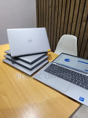 Laptop Dell Latitude 5320 16GB Intel Core i5 SSD 256GB