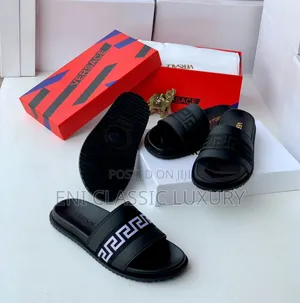 Versace Quality Outfits For Men's Available In Store