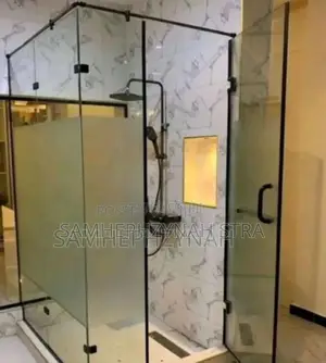 Glass Cubicle in Unique Form.