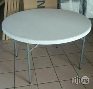 Round Foldable Plastic Table