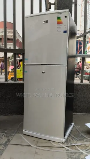 Original > LG Double Door 270litre Freezer/ Fridge > 2yrs