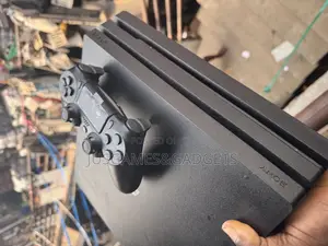 Neat London Used Playstation 4 Pro