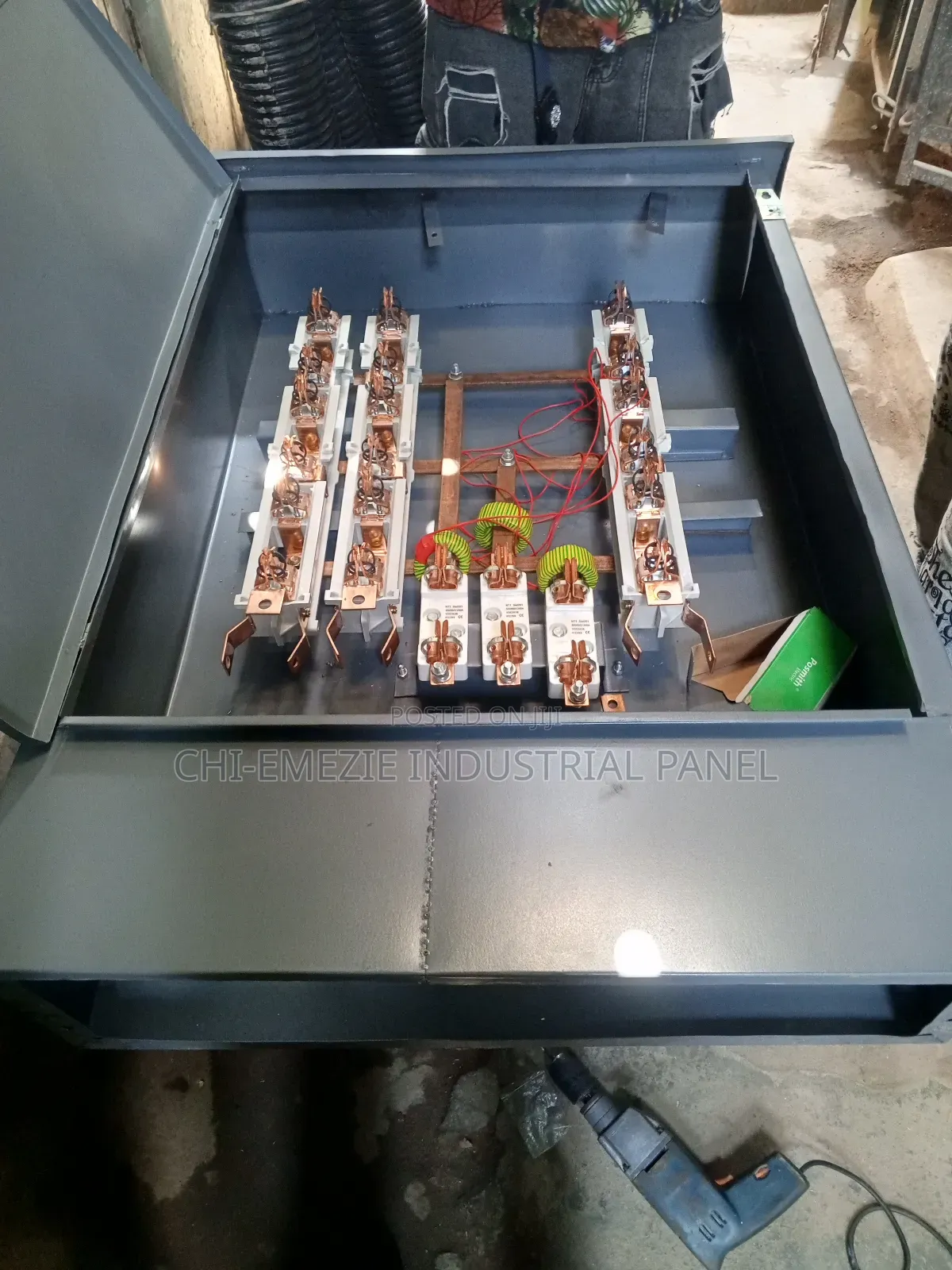 Feeder Piller