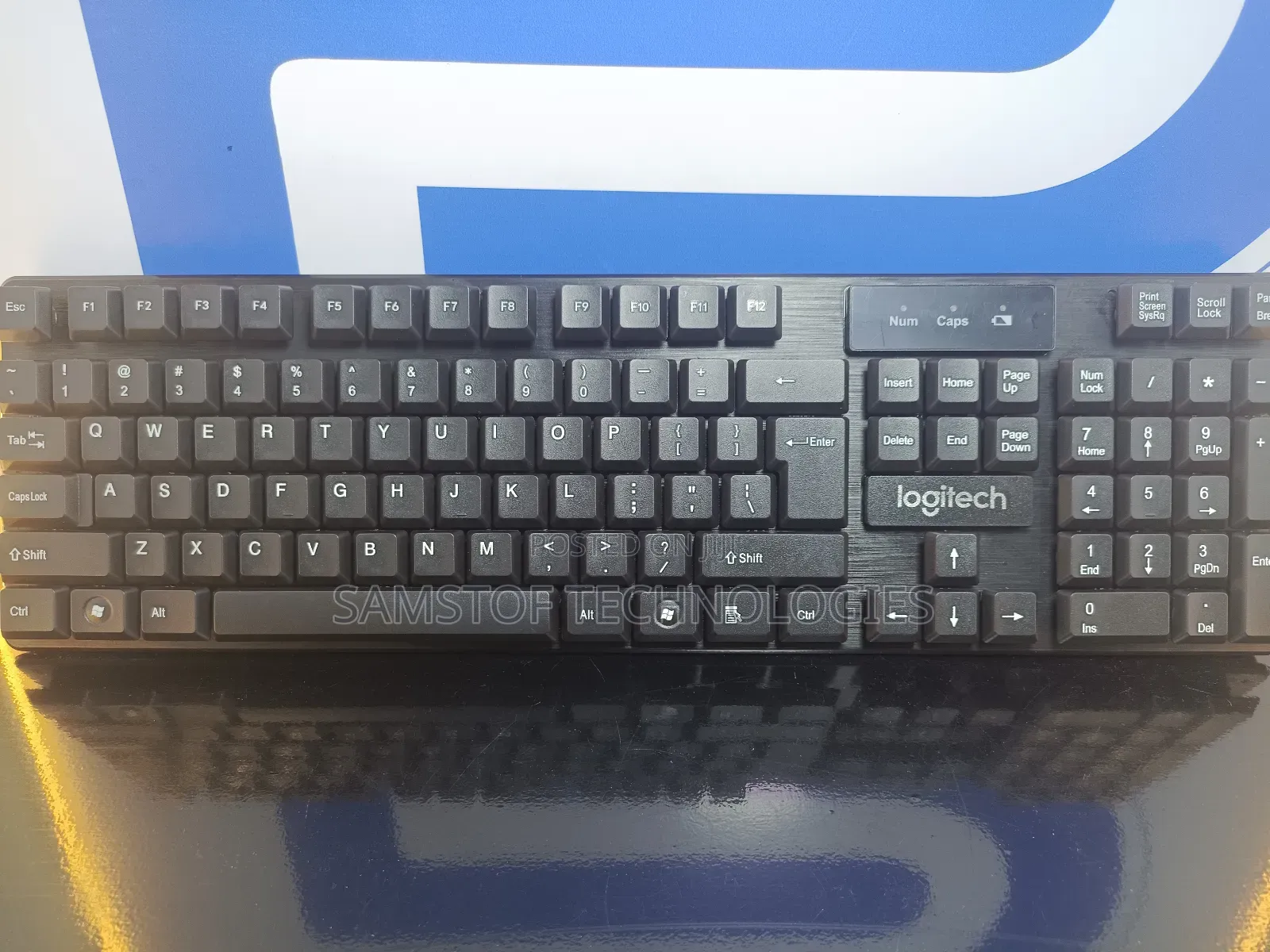 Mk 290 Logitech Wireless Combo Set Keyboard and Mouse