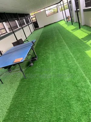 6 Bedroom Apartment With Outdoor Space + Pool for Party