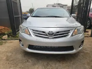 Toyota Corolla LE 4dr Sedan (1.8L 4cyl 4A) 2012 Silver