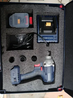 20V Max Universal Battery Impact