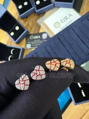 New VVS Diamond Earring