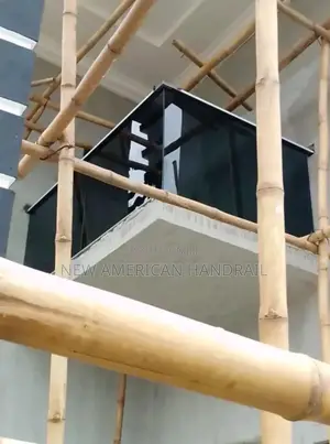 Strong and Latest Foreign Glass Handrails for Your Buildings
