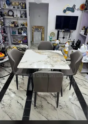 Classic 4 Sitters Mini Dining Table