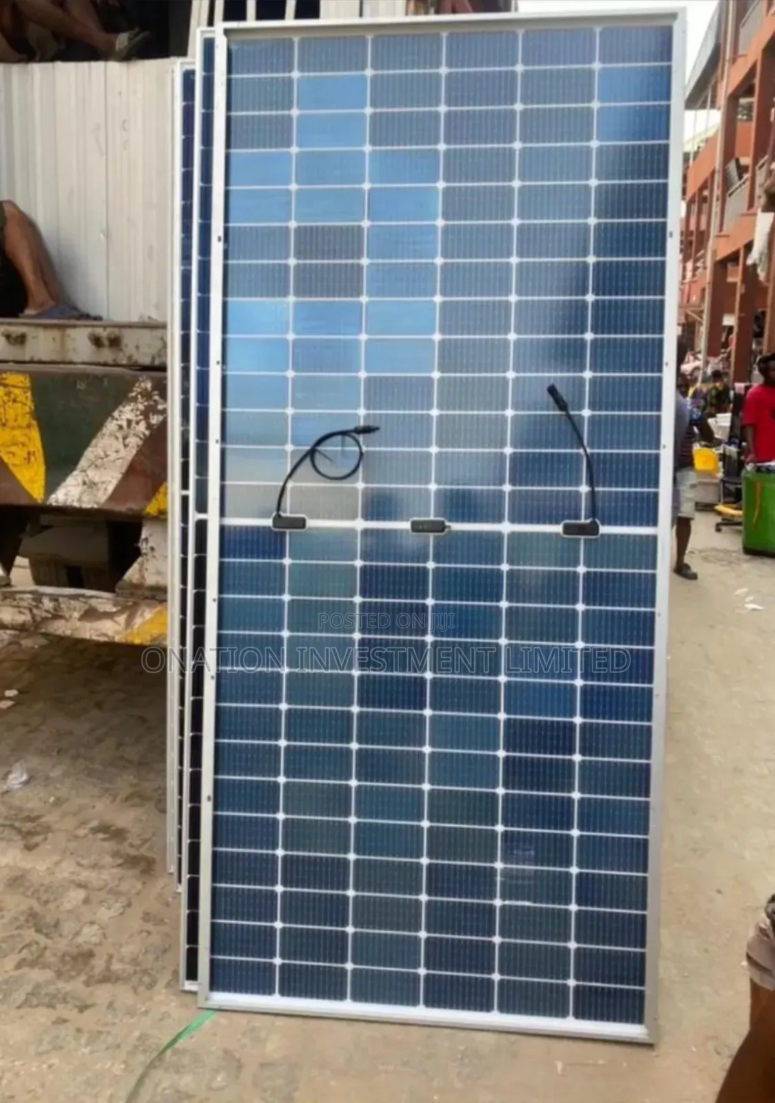 605w Bifacial Panel