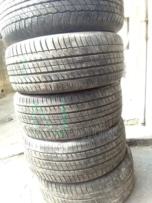 275 45 R21 and 265 45 R21 Tires
