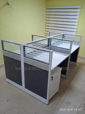 4/4 Office Workstations