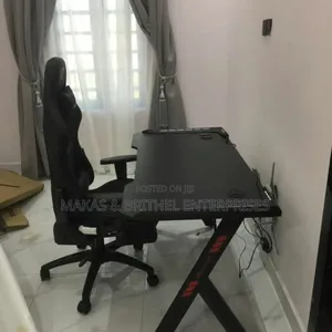 Office/Home Adjustable Game Desk and Chair