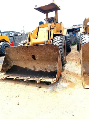 Good Working Payloader Machine Available for Hire/Rent