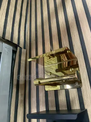 Gold Tissue Holder