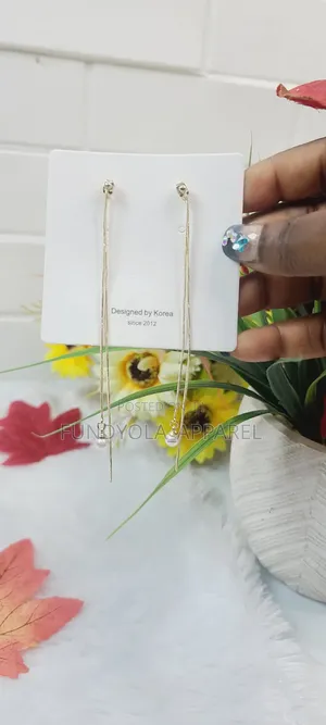 Female Light Weight Drop Earrings