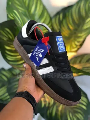 Adidas Sneakers -