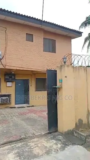 4bdrm Townhouse/Terrace in Gowon Estate, Egbeda for sale