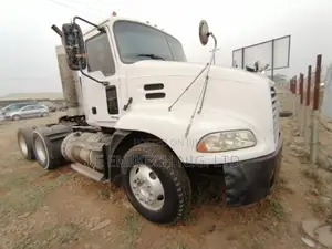 Mack Semi Trailer Vision