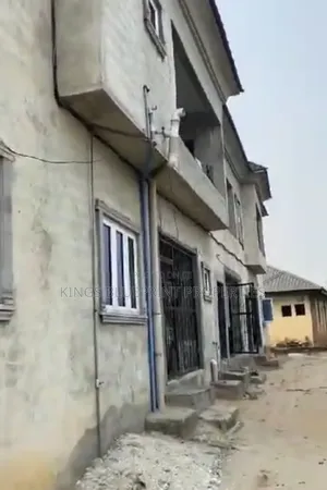 3bdrm Block of Flats in Tonimas, Warri for sale