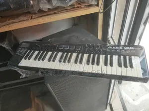 Alesis Qx49 Midi Controller