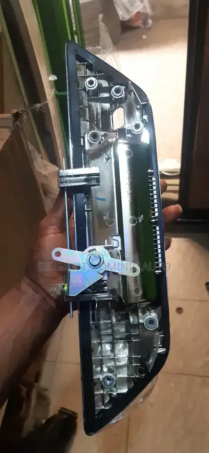 Outer Boot Opener for Types Hilux 2019
