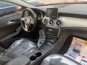Mercedes-Benz GLA 250 2015 Red