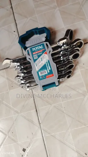 8pcs Total Ratchet Spanner THT102RK586